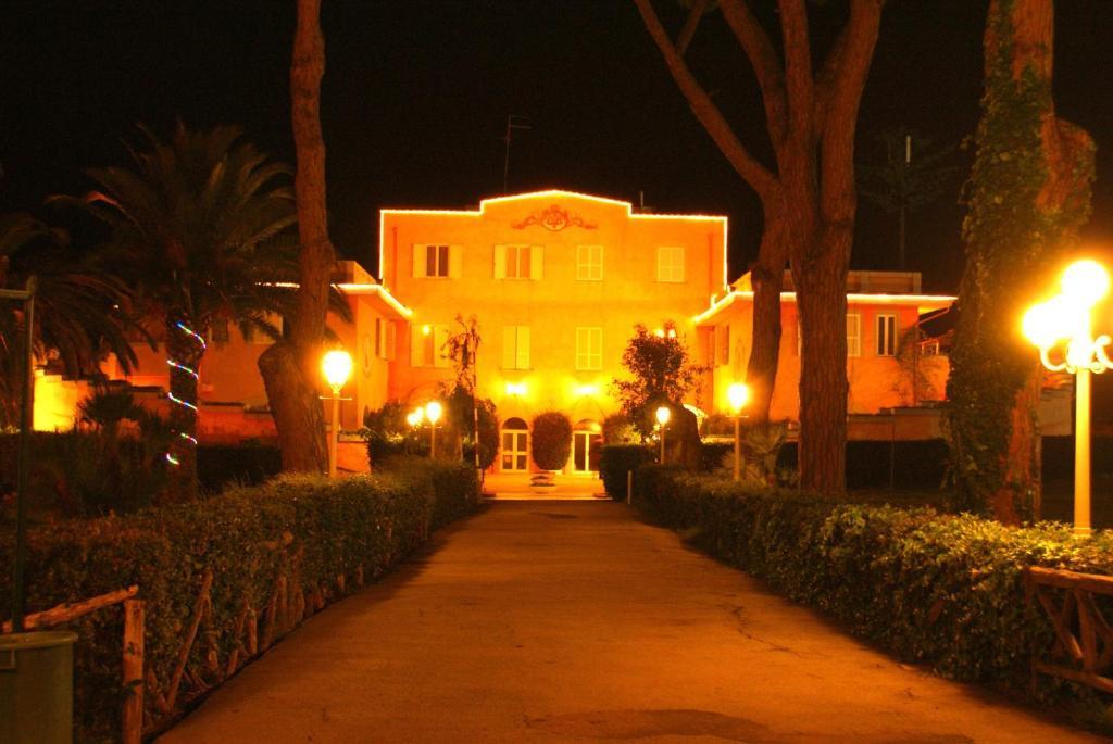 Hotel Parco Dei Principi Anzio Buitenkant foto